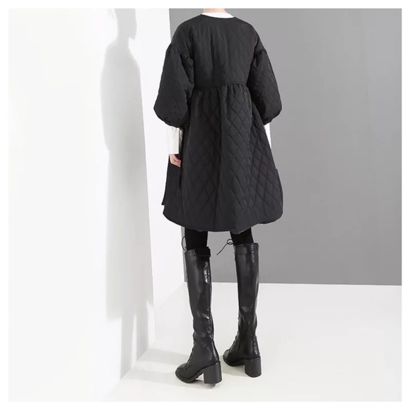 💜 The ISLANEL Black Quilted Wrap Jacket - Picture 6 of 8